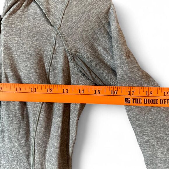 Lululemon Think Fast Pullover Heather Slate Size 6 STAIN - Picture 3 of 7